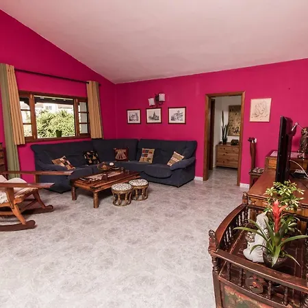 Casa Nora Güime